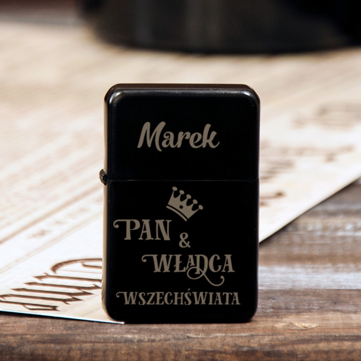 Pan i władca - Zapalniczka z grawerem